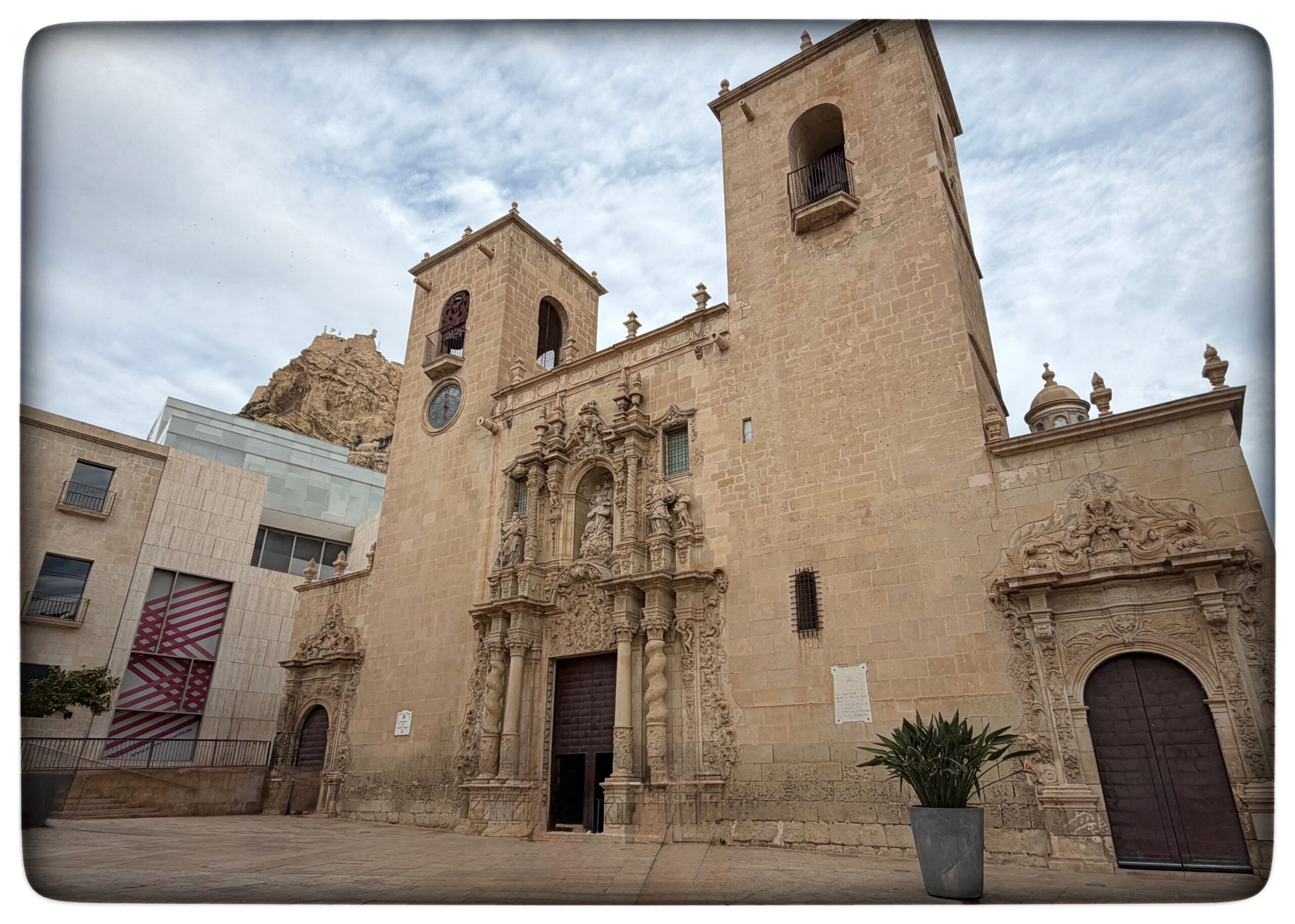 Du visar för närvarande Basílica de Santa María